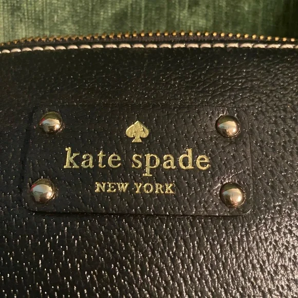 Black leather Kate Spade purse- in like new condition. - Picture 3 of 6